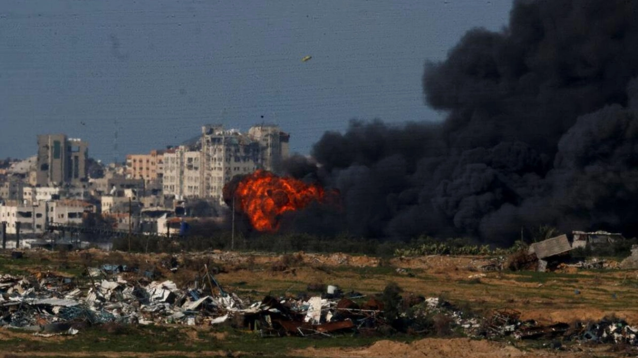 Israeli Attack on Displaced Tents in Gaza's Khan Younis