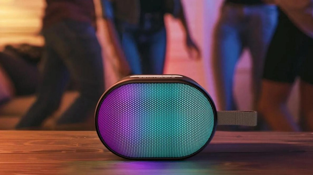 Soundcore Pyro Mini: Compact Speaker with Dazzling Performance