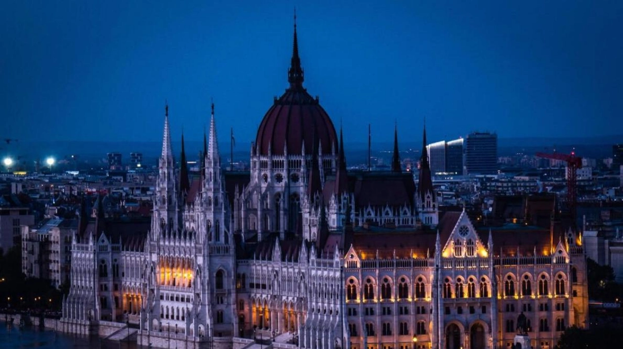 Danube Reaches 10-Year High in Budapest Amid Deadly Storm Boris