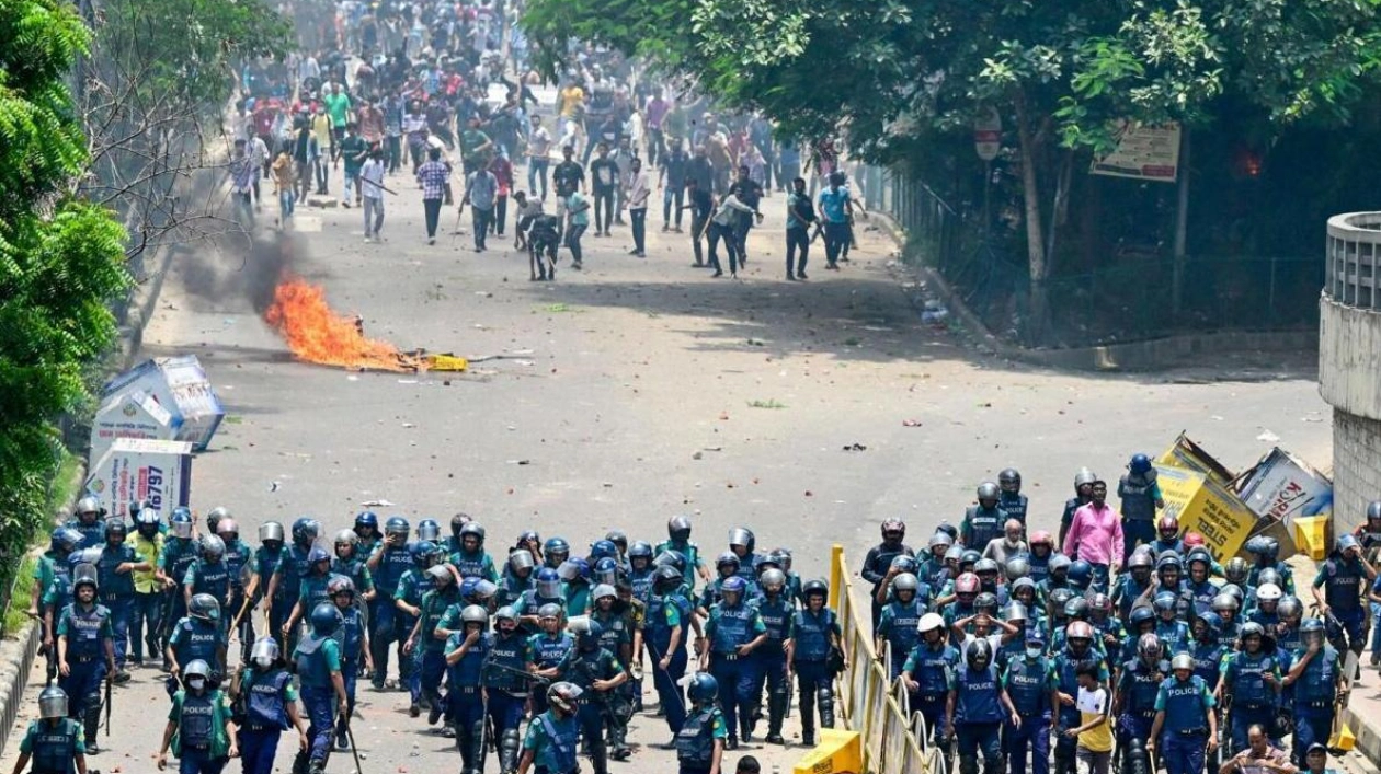 Bangladesh Faces Widespread Telecom Disruption Amid Protests