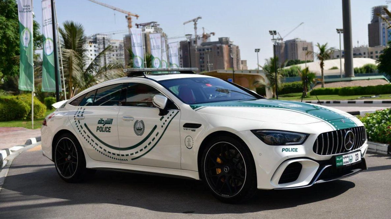 Dubai Police Opens Job Opportunities for University and High School Graduates