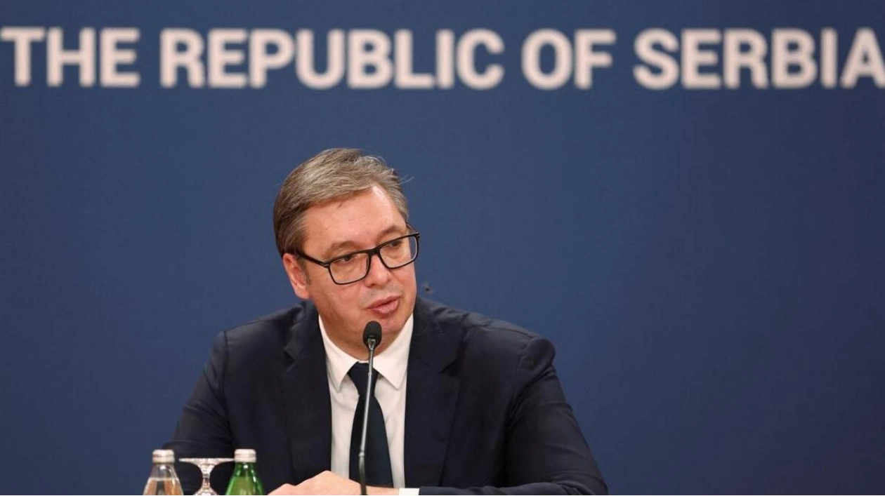 Serbian President Vucic Talks to Putin After Two Years