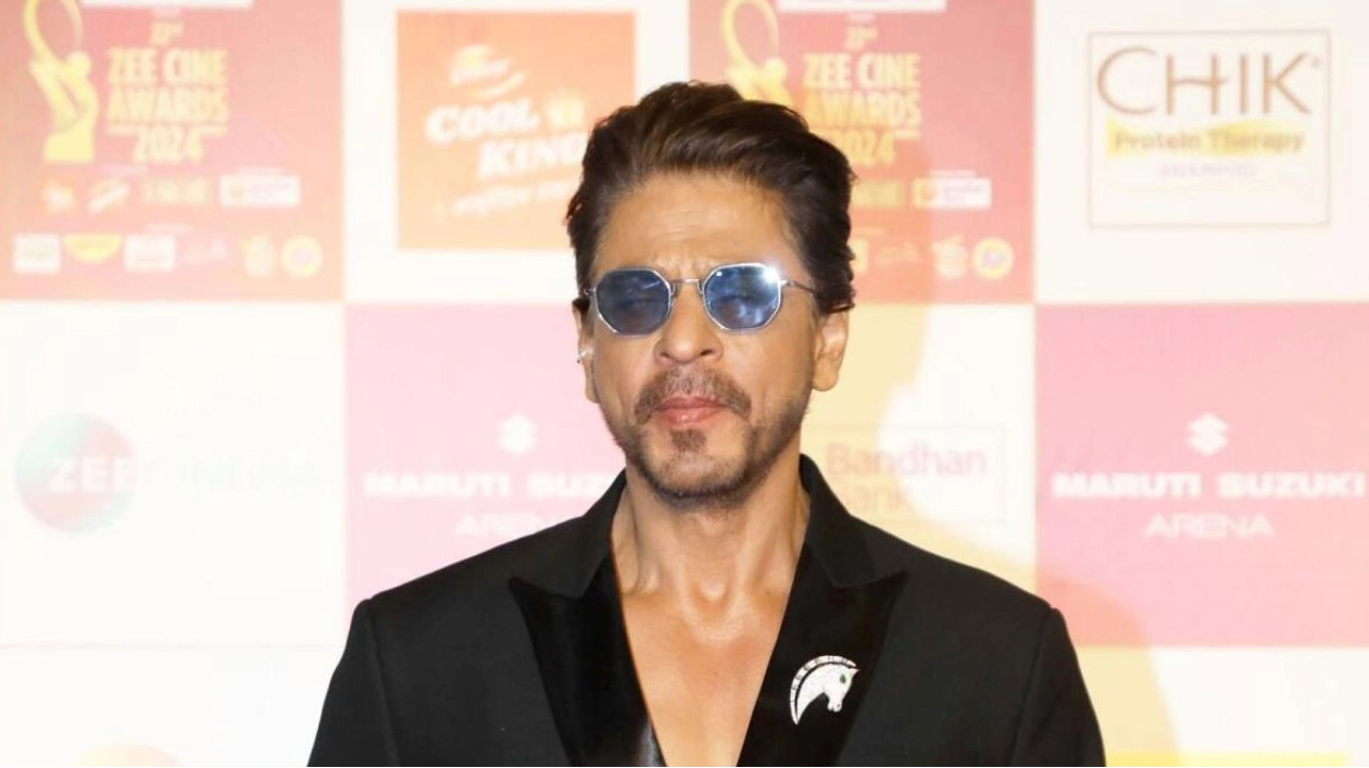 Shah Rukh Khan to Host IIFA Awards in Abu Dhabi