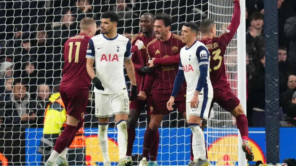 Roma Earns Dramatic Stoppage-Time Draw Against Tottenham