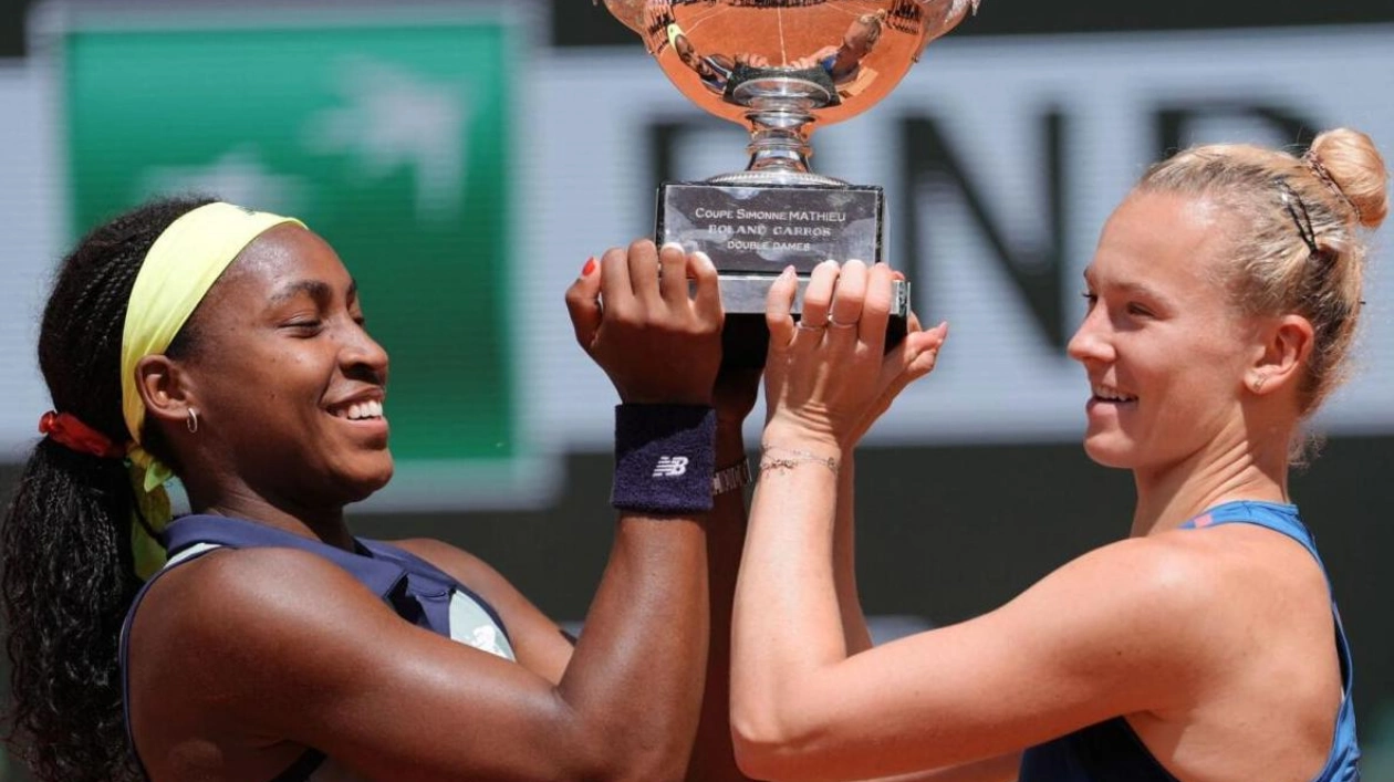 Gauff and Siniakova Win French Open Women's Doubles Title