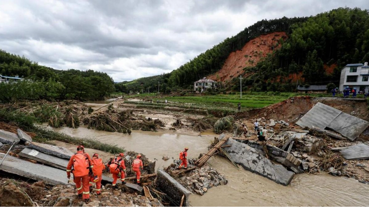 Typhoon Gaemi Causes Heavy Rains and Disasters in Hunan Province