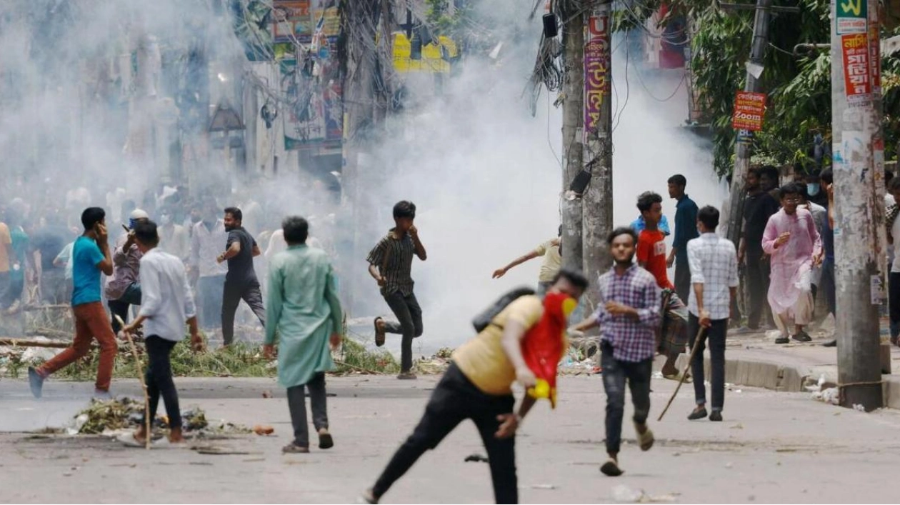 US Upgrades Bangladesh Travel Advisory Amid Civil Unrest