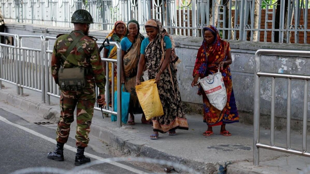 Bangladesh Extends Curfew Amid Student-Led Protests