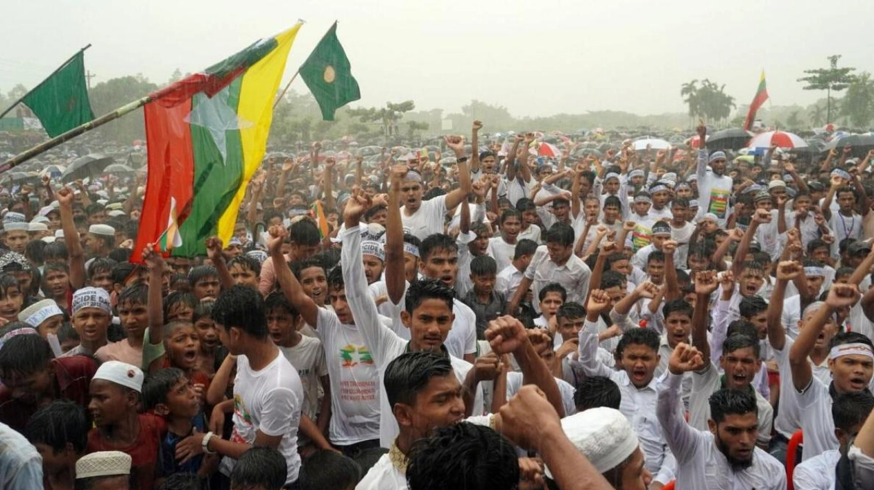 8,000 Rohingya Flee to Bangladesh Amid Escalating Violence in Myanmar