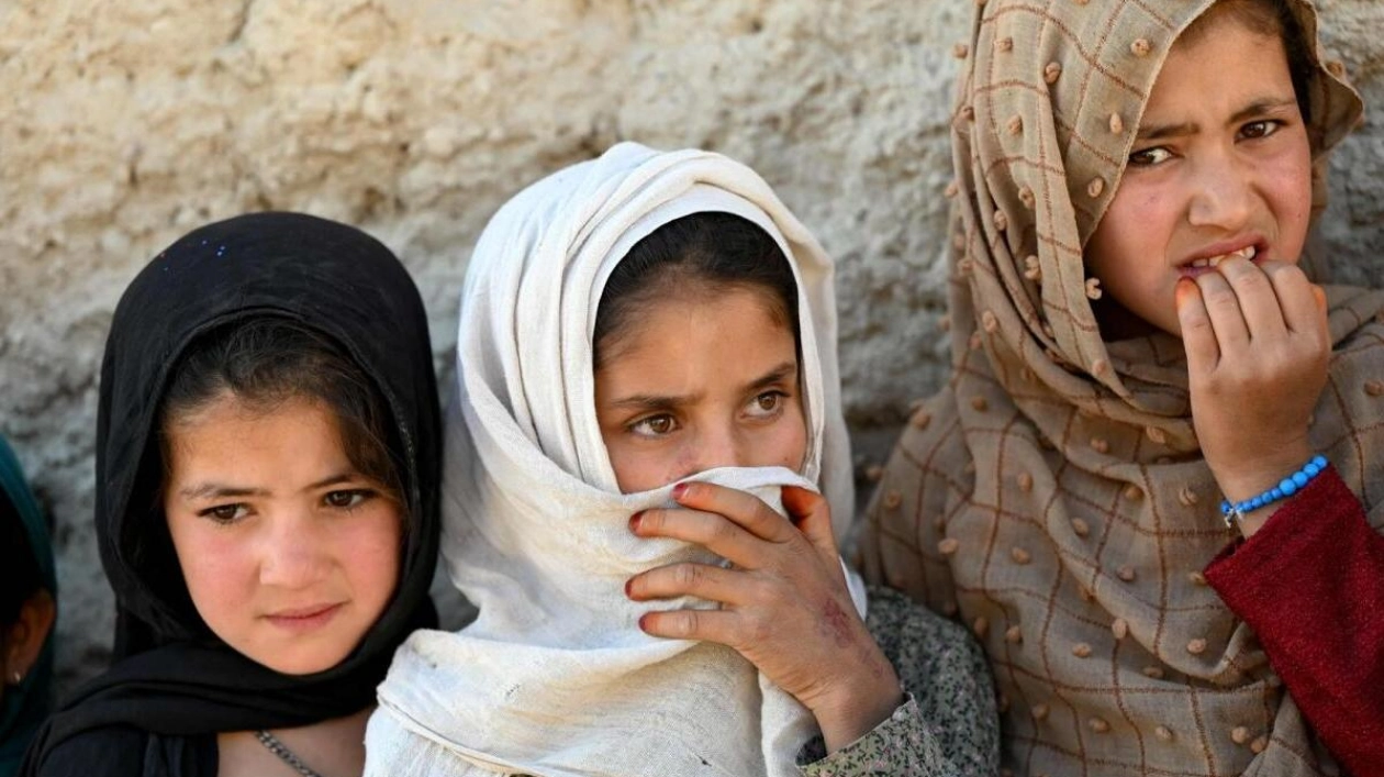 Anonymous Afghan Girl Describes Life Under Taliban as 'Slavery'