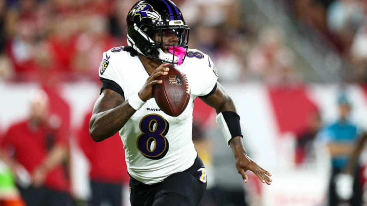 Lamar Jackson Leads Ravens to Fifth Straight Win Over Buccaneers