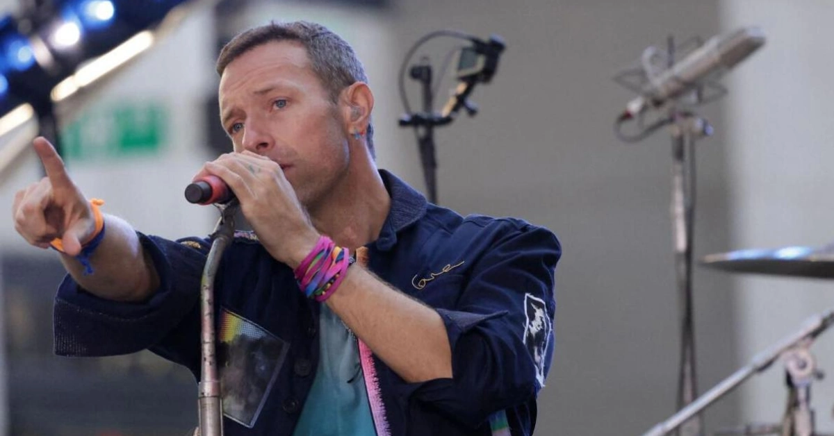 Chris Martin Falls Through Trap Door During Coldplay Concert