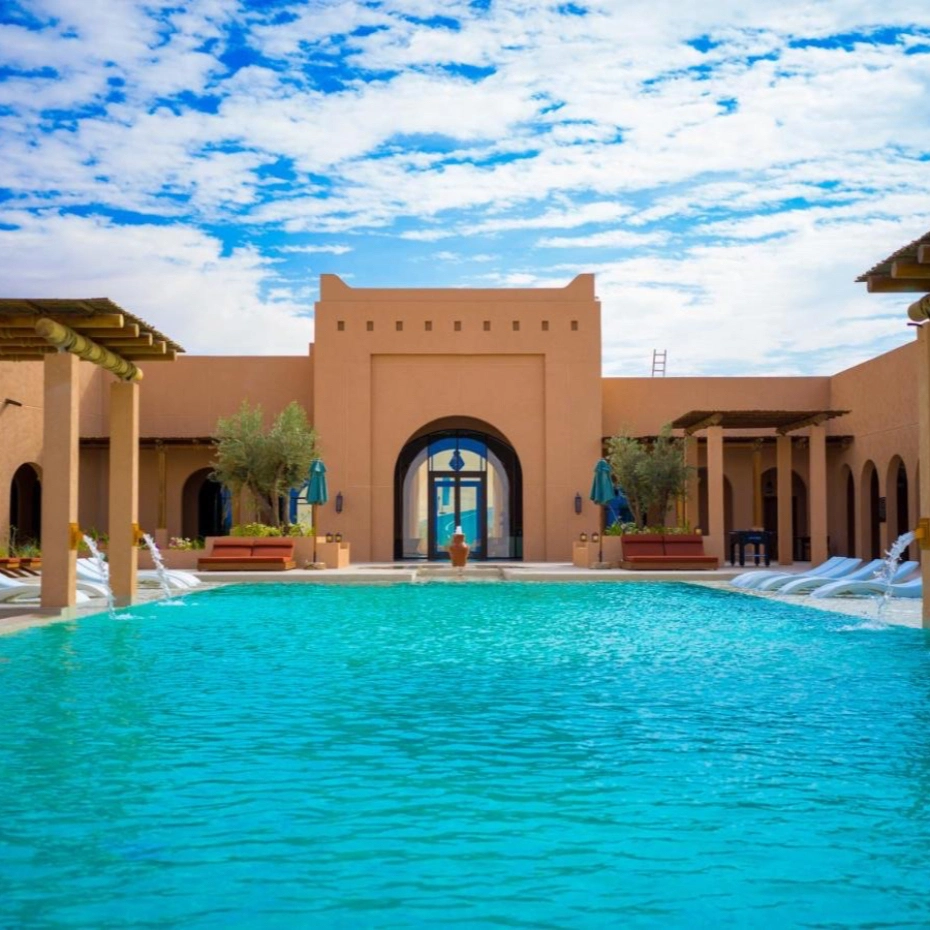 Bab Al Nojoum: Bateen Liwa Resort