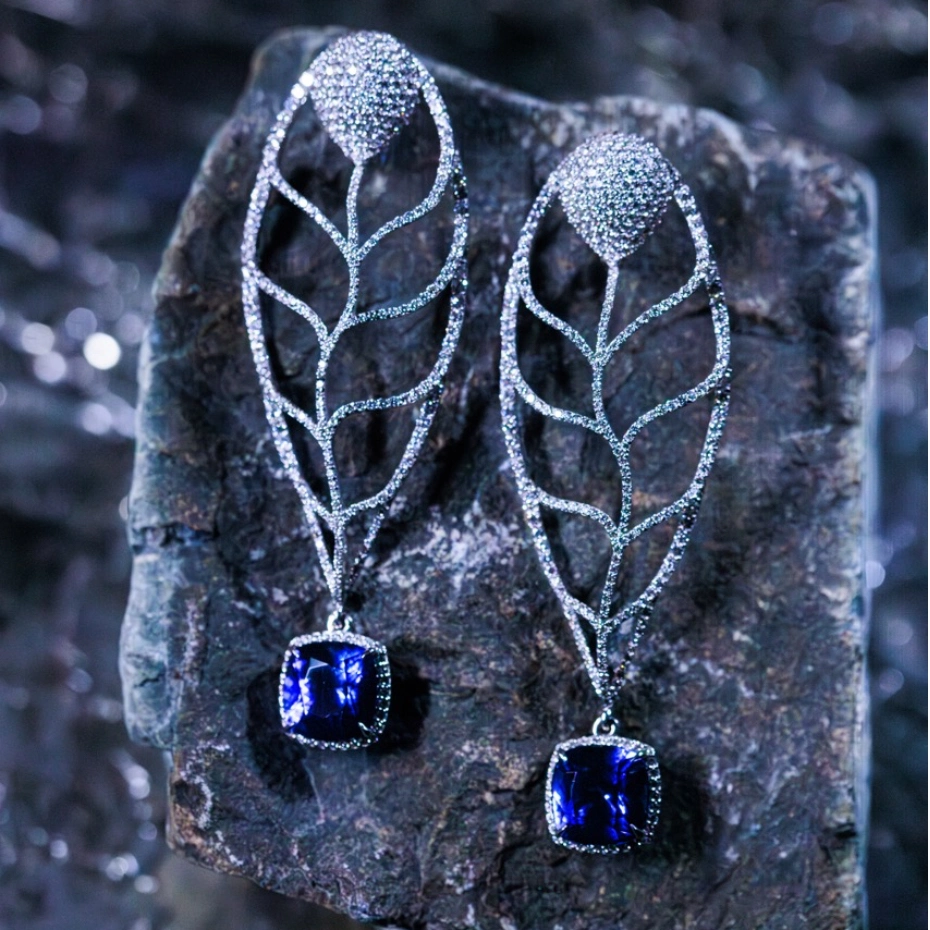 Dark blue gem earrings