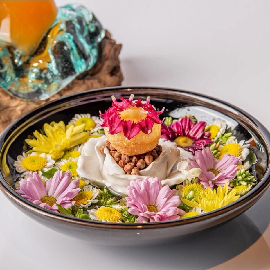 Dish with flowers
