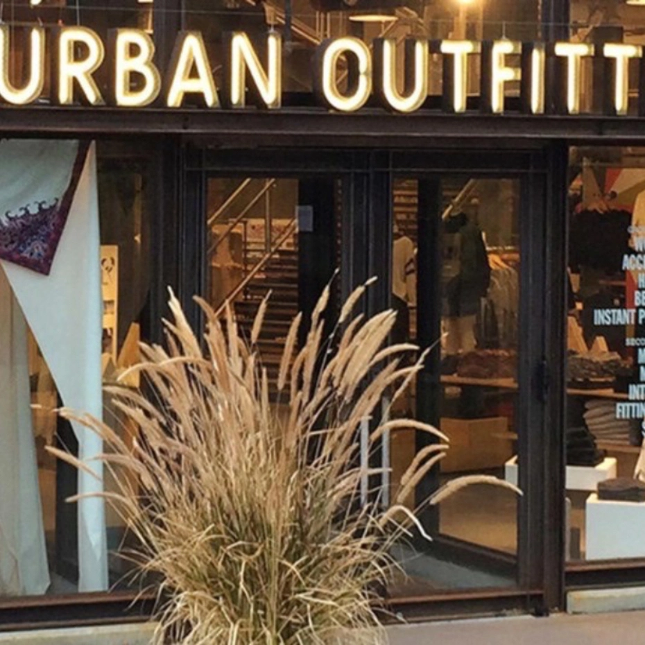 URBAN OUTFITTERS